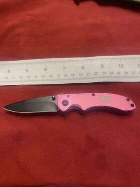 980060 Cat 6 Inch Drop Point Pink Folding Knife