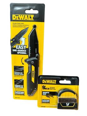 33028 Dewalt 10910 Dwht Knife And 9 Tape Measure Lot New In Package