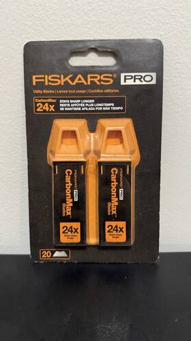 771060 Fiskars Pro Carbonmax Utility Blades 24x Edge Retention 20 Pack