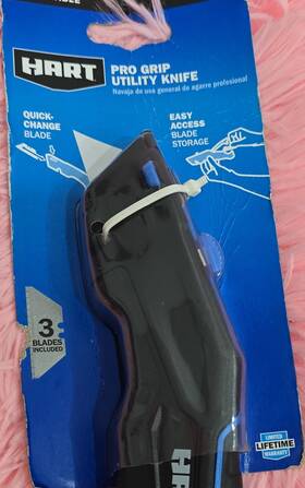 Hart 4009260141 Pro Grip Utility Knife Quick-change With Blade Storage 3 Steel Blades
