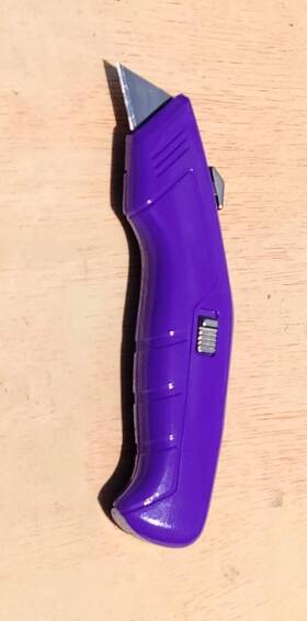 Hart 810022390221 Custom Powder Coated Retractable Utility Knife 3 Blades Included Brand New