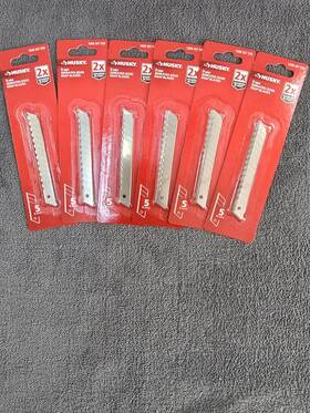 1008 Husky 898524000688 6 9 Mm Serrated Snap Blades 5-pack 30 Total 1008 Husky 898524000688 6 9 Mm Serrated Snap Blades 5-pack 30 Total