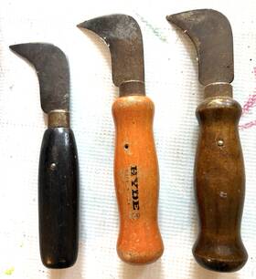 Hyde-300 Hyde And Unbranded Vintage 300 Steel Carpet Linoleum Box Knives Lot Of 3