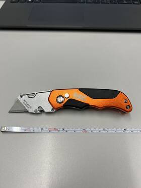 44131 Klein Tools Folding Utility Blade Button Lock