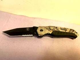 44140 Klein Tools B11 Realtree Xtra Camo Button-lock Folding Pocket Knife -great 44140 Klein Tools B11 Realtree Xtra Camo Button-lock Folding Pocket Knife -great