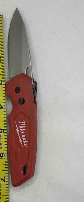48-22-1522 Milwaukee Folding Knife -red