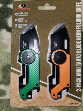 2297209 Mossy Oak 2 Pack Mini Tanto Blade Folding Pocket Knife Neon Colors Bottle Opener
