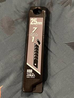1082209 Olfa 25mm Black Ultrasharp Snap-off Blades 20 Pack E