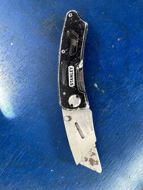 Ab-10-121 Stanley Folding Utility Knife 1 -