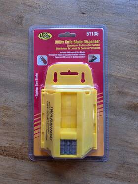 51135 Tool Cache Utility Knife Blade Dispenser Yellow 50 Stainless Steel Blades
