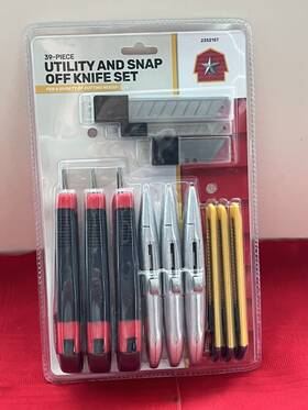 Tractor Supply 749394353315 New 39-pc Utility And Snap Off Knife Set Includes 9 Knives 30 Blades Tractor Supply 749394353315 New 39-pc Utility And Snap Off Knife Set Includes 9 Knives 30 Blades
