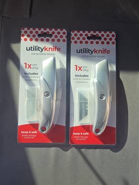 Utility Knife 850044330072 Box Cutter Retractable 5 Blades