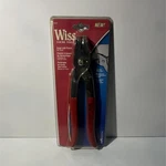 Wiss WSLP1 Snap Lock Punch Steel Blade 5MM Vinyl Grip Red Black. Fixed Price $9.94.