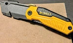 Dewalt DW10035L Push & Flip Lockback Utility Pocket Knife Used. Fixed Price $7.07.