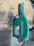 Grizzly Hand Punch With Die Set. Fixed Price $40.00.