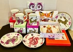 Rare Magpie Sarah Young, Wildwood Mugs, Plates, Tea Towels, Set Of 4, New In Box. Fixed Price $130.00.