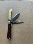 Klein Tools 3-BLADE Pocket Knife Carbon Steel Sheepfoot, Spearpoint. Fixed Price $34.99.