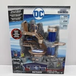 Nano Scene Metalfigs Dc Batcave Man Action Figure Set - New Sealed Box. Fixed Price $36.00.