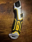 Xw Utility Knife With 4 Extra Blades. Fixed Price $19.99.