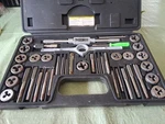 40 Pc. Pittsburgh Metric Tap And Die Set-tools-garage-read Discription--(d). Fixed Price $40.00.