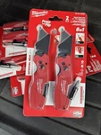 Milwaukee 48-22-1505D Fastback 6-IN-1 Folding Utility Knife Box Cutter (2-PACK). Fixed Price $19.88.